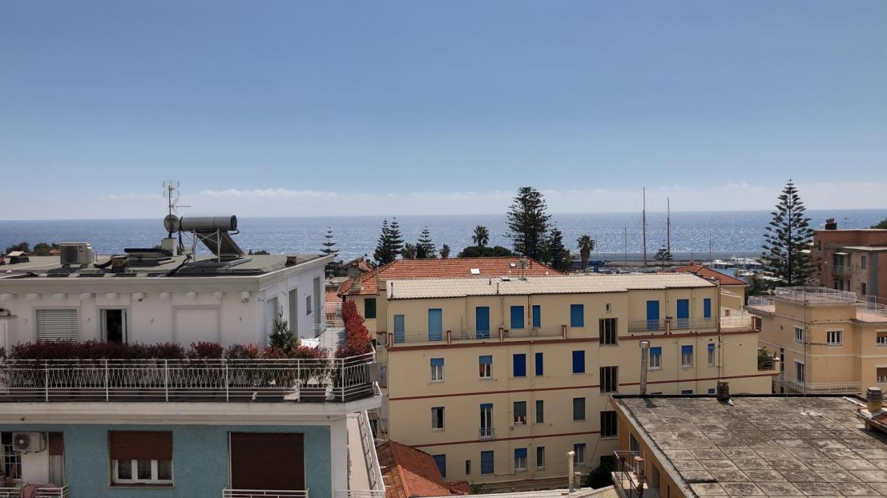 Da Mariella Case Vacanza - Bilocale Sunset Vista Mare San Remo Exterior foto